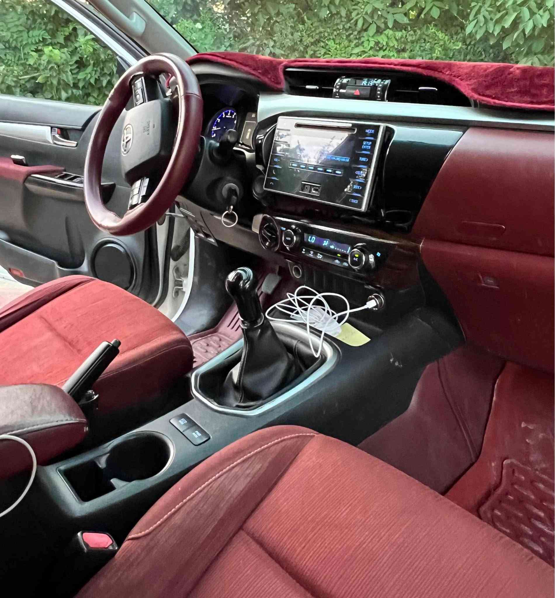Toyota Hilux
تۆیۆتا هایلۆکس مەرزیە ٢٠١٦ی سەید نەهرۆ ،گێر عادی زۆرجوانو  خاوێنە ٤ تایەی بیلاد نۆئی لەسەرە گیر مەکنیە دەبل اکسل بەشەرت زۆر تندو تۆلە تەحویل و غرامەی بەشەرت ،رەسمی سۆنەرم داناوە بۆ زانینی ساردی و بۆیاغ ، نرخی خوار بازار 
*********** أربيل, العراق

