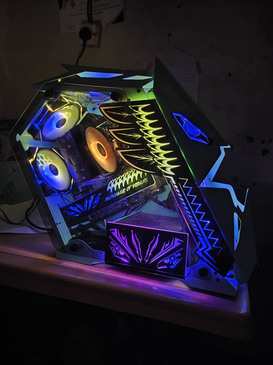 التجميعه ماوياه كرت شاشه استخدام 15 يوم اعله سعر ابيع
(CPU): * AMD Ryzen 5 9600X
اللوحة الأم (Motherboard): * Gigabyte B650M S2H
هارد /m.2 Lexar/ 1T/ 7400MB
(RAM): */ Crucial DDR5/ 16Gx1بتردد 5600MHz /
Power Supply): * Zeus 750W
مبرد هوائي/DEEP COOL 400V5
كيس/CASE ROG MAX JY08-G M-ATX


**إذا كنت صاحب هذا الإعلان وتريد حذفه لأي سبب، رجاءا أرسل رسالة إلى الدعم الفني**