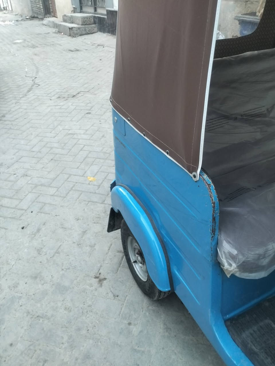 السلام عليكم تكتك 2020 رقم عربي  معمره دوس السعر 6,700بيها مجال بسيط رقم للستفسار ***********8
