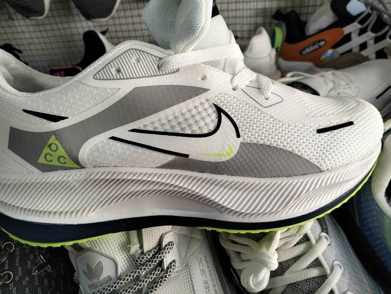 بإله جديده في حي التحرير مقابل جامع ال البيت بل فرع اي ستفسار على مازنجر أو وات ساب أو على هذا رقم ***********
