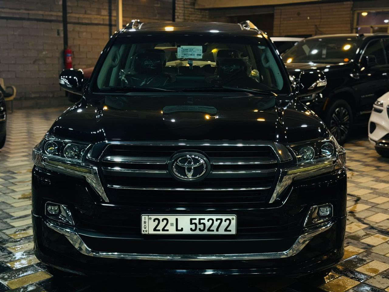 سلام عليكم
للبيع لاندكروز كراند تورنك باب اول بحرينيه فول الفول محرك ٨ سلندر ٤٦٠٠ السياره جديده وكفاله عامه وبحالة الوكاله ترايها صفر بالنسبه للمواصفات فول للاخير 

السعر ٥٣٥ ورقه وبيهه مجال بسيط 
مكانها بالنجف 
***********
