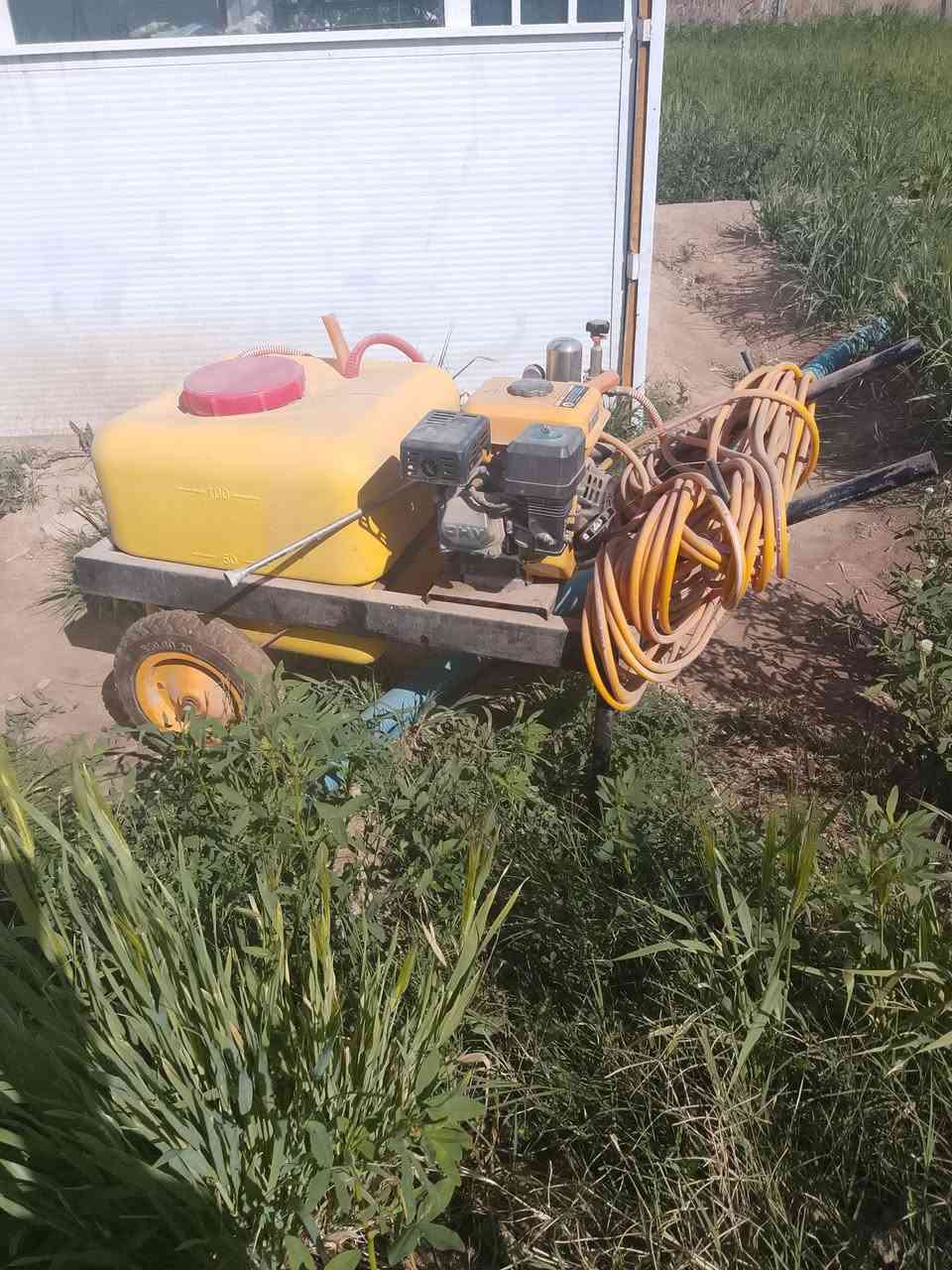 سلام عليكم عندي هولدر للبيع سعة ١٠٠ لتر مستخدم مره واحده  مكاني الشطره
***********
