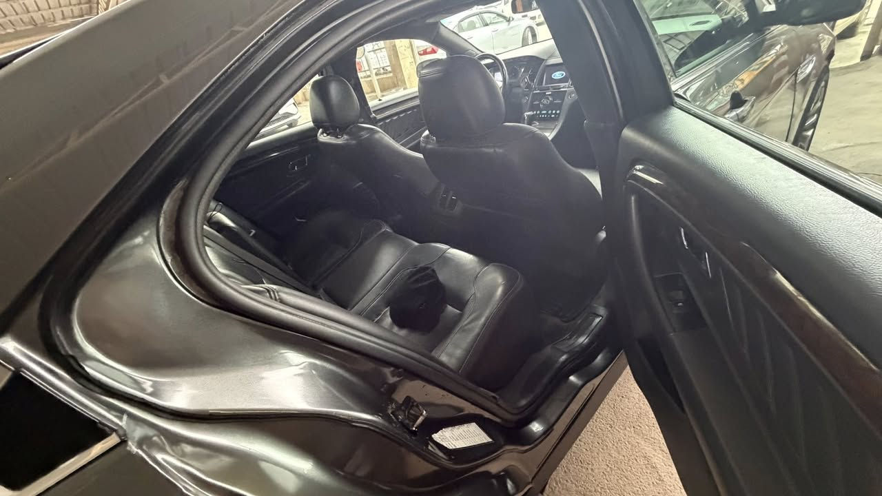 فورد تورس 2017 لمتدد
1/1 عدا الفتحه
كشن تبريد +تدفئه
ستيرن تدفئه
تشغيل عن بعد
رادار جانبي وخلفي
كامره بلادي 360
كشنات خزن
كشنات كهرب
كشنات خلفي تدفئه
برده خلفيه
بدرات البريك والبانزين كهرب
ستيرن كهرب
شاشه سونيك 3 
داخل 7 الوان متغير
سستم صوت سوني
لايتات زنون اوتو بلادي
مكفوله كير مكينه تبريد كهربائات وضع شركه
هزه وسنويه ورقم جديد ب اسمي تحويل ثاني يوم
السياره بدون قطره صبغ بيها بابين جهه النفر مبدل بلادي نفس اللون فقط 
ايرباك برده فقط طاك 
ماشيه 200 الف السياره
جاهزه من كل النواحي عدا ترتيب بسيط ك بولش وتقليم للدعاميه الاماميه 
السعر 128 ورقه وبيها مجال بسيط وما اعتقد اكو هيج سعر بس من باب التغيير اريد ابدل على غير سياره
واذا اكو مراوس بغير سياره تبقى حسب القناعه 
عنوان السياره بغداد الاعضميه 
***********
