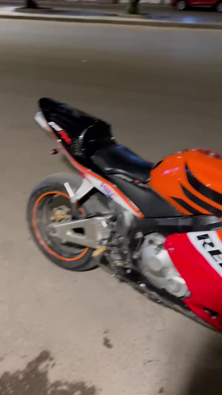 RR600
2004

دراجه بيها نواقص بل كهربائيات تحتاج ترتيب
وبريك خلفي عطلان 
عليها تزويد خفيف
بيها اوراق فقط مو ترقيم

سعرها 23ورقه
مكانها المنصور


**إذا كنت صاحب هذا الإعلان وتريد حذفه لأي سبب، رجاءا أرسل رسالة إلى الدعم الفني**