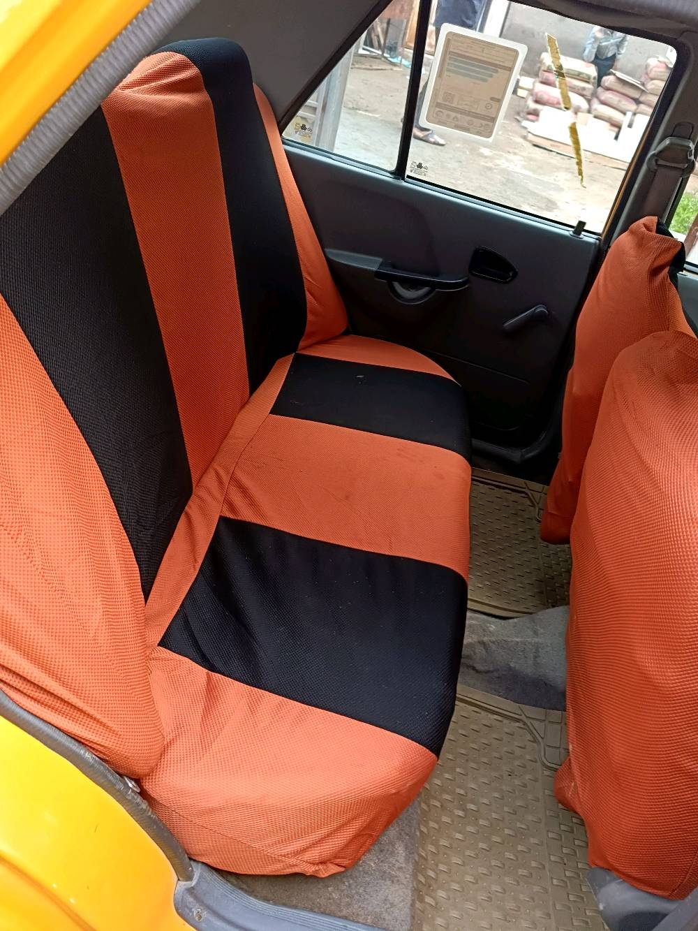 السلام عليكم سايبا مديل 18 سنوية لل 30 بصرة بسمي السيارة نظافتهة مثل بالصورة ضربتهة جاملغ امامي موضح بالصورة البقية كفالة نظيفة كلش مابيهة خياسات مكفولة من كير ومحرك تبريد تدفئه شغال حدادة استوني امبدلهة امامي خلفي السيارة جاهزة من كلشي كهربائيات عارضانيات مابيهة اي نقص سعرها 40 وبيهة مجال رقم الهاتف ***********