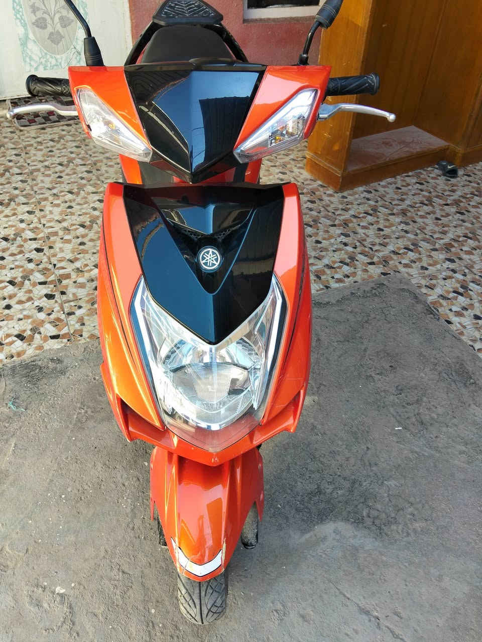 دراجة سكنس نظيفة ومحركها نظيف مامفتوح برغي واحد بيها تشتغل نكرة سلف رايدها ب 600 وبيها مجال ادخل خاص وتدلل ***********
