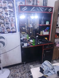 ميز حلاقة • كوافير