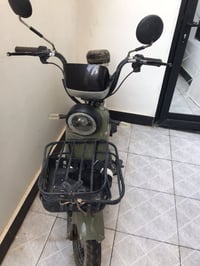 دراجه شحن للبيع ب ١٦٠ الف  ملف ٥٠٠ واط  اللون زيتوني مميز موديل ٢٥  ٤ب...