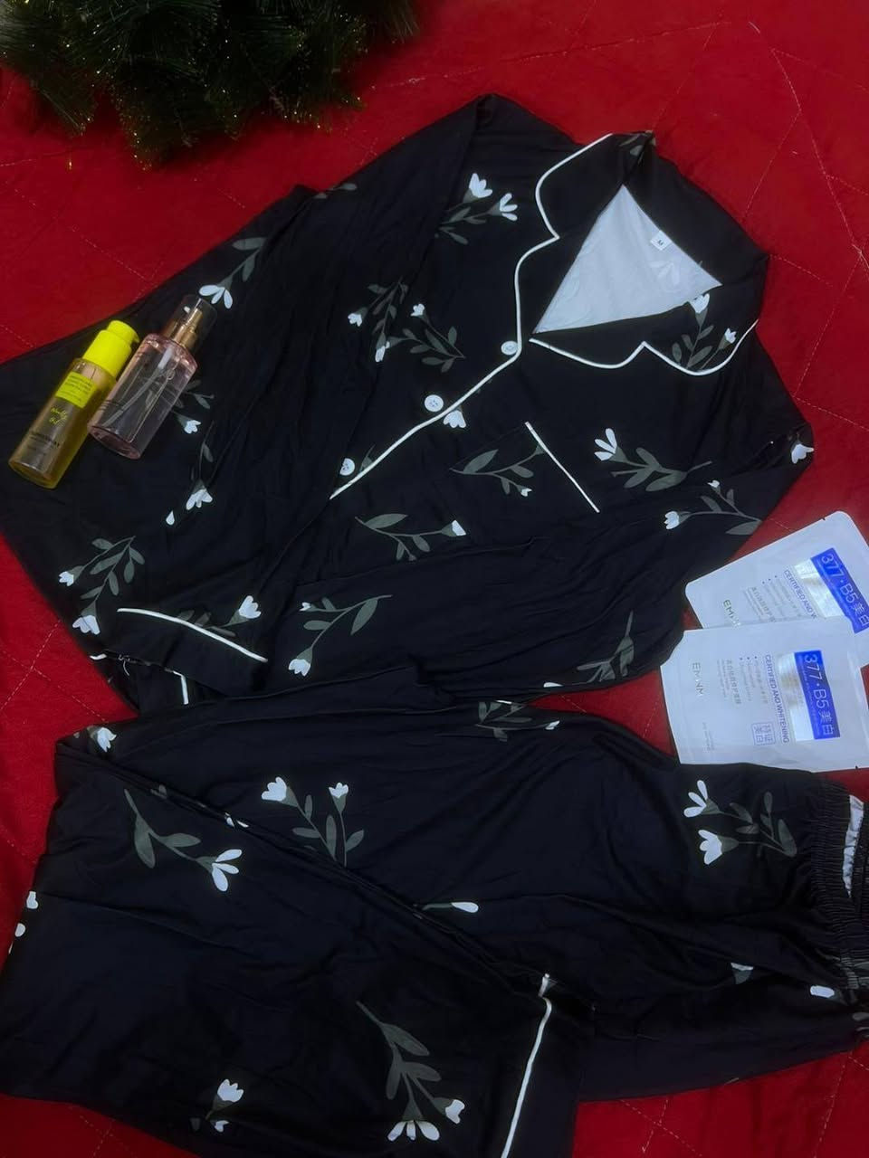 🎊🎄عروض راس السنه 🎄 🎉
تراكات نسائيه خامه تركيه جديده 🎄🎊
لتواصل واتس ***********
