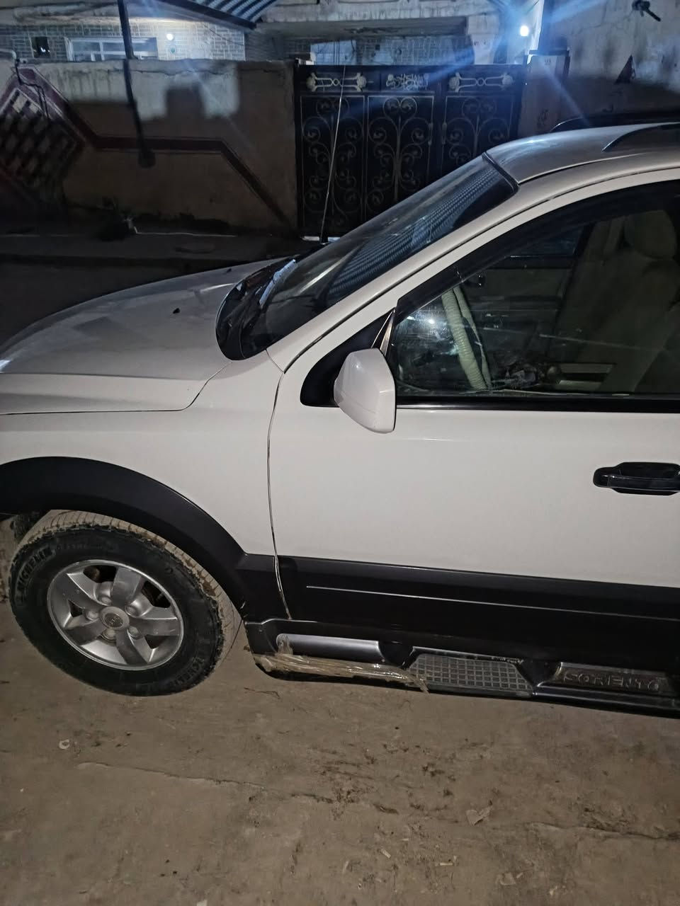 السلا وعليكم سورنتو مديل2007 للبيع وارد خليجي سيارة مكينة وكير جديدة مال حاوية قبل شهر شادهن نضافه فول لا تبديل لا خياس ماعده جاملغ خلفي جهه سايق مصلح شي قليل رقم بغداد سعره85وبيه مجال رجاء فقط شراي يتصل ***********
