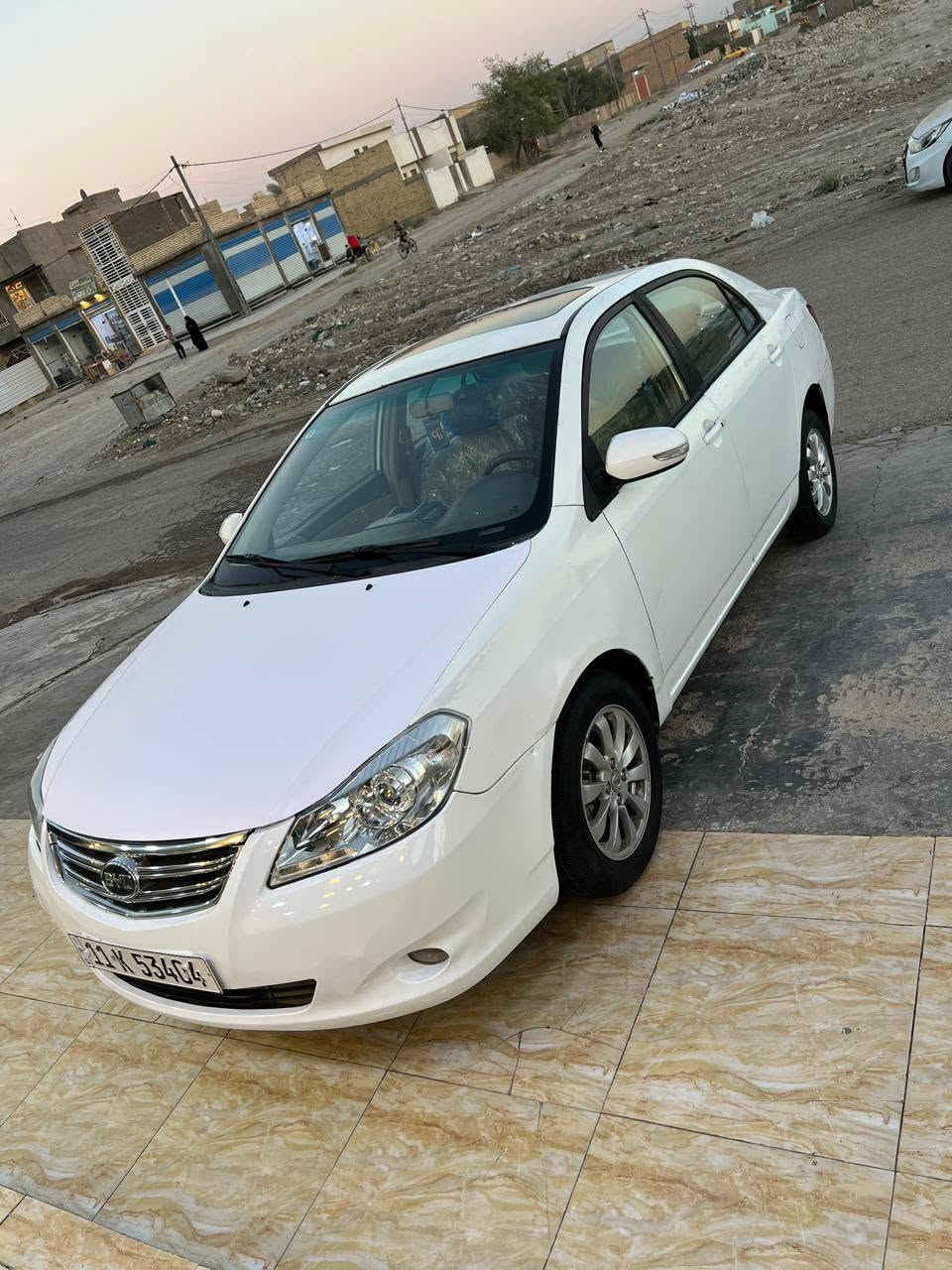 السلام عليكم بي واي دي جي 3 موديل 14 سياره كفاله عامه سياره باسمي مكاني بغداد التاجي سبع البور السعر 67 وبيها مجال / ***********
