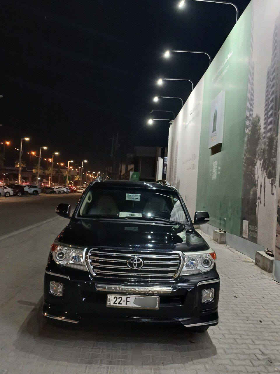 📍لاند كروزر موديل 2015
ا📍لسيارة ساز مكفولة كفالة عامة 
📍ماشية 200Km
📍الكشنات كهربائية زراكات لايت 
📍+سلايت روف+تخم تاير جديد ياباني.
شاشات مقاعد خلفية 
8قطع تبريد 
أداماته بشركة تويوتا 
الرقم اربيل مميز 
تحويل مباشر
للتواصل معنا ***********
بي واتساب
