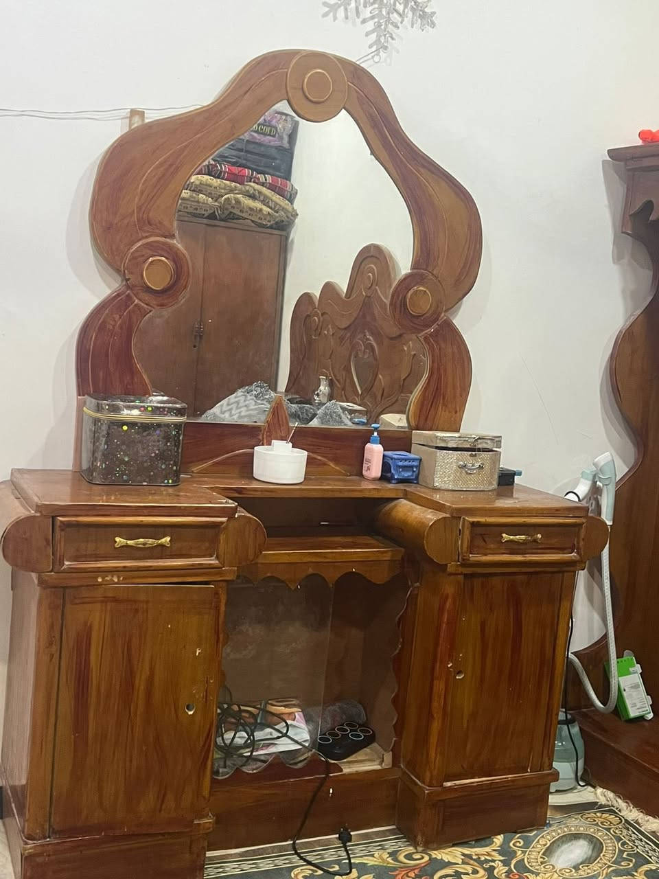 السلام عليكم 
للبيع غرفه خشب عراقي 
سعر مناسب  تحتاج ترتيب 
١٥٠
انجف مجمع بيتي.


**إذا كنت صاحب هذا الإعلان وتريد حذفه لأي سبب، رجاءا أرسل رسالة إلى الدعم الفني**