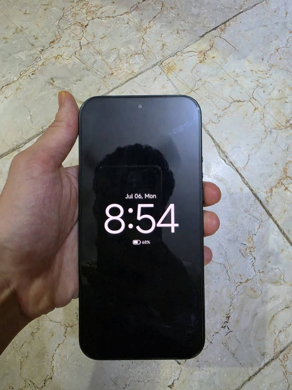 Xiaomi 17 ualtra
معالج Snapdragon 8 Elite Gen 5 القوي جدًا، مناسب للألعاب الثقيلة والتصوير والاستخدام المكثف. 
شاشة 6.9 إنش LTPO OLED بدقة عالية، تدعم 120Hz ومعدل سطوع يصل إلى 3500 شمعة، لذلك الرؤية ممتازة حتى تحت الشمس 
تصوير فيديو حتى 8K، مع دعم 4K بمعدلات إطارات عالية. �
موبيزل
🔋 بطاريةالنسخة الموجة للصين 6800mAh مع شحن سريع 100 واط سلكي و50 واط لاسلكي. 
موبيزل +1
💾 ذاكرة 16GB RAM مع 512GB تخزين سريع من نوع UFS 4.1. �
Xiaomi +1
🌊 مقاومة للماء والغبار بمعيار IP68/IP69. �
موبيزل +1
📡 يدعم Wi-Fi 7 وNFC وeSIM ومنفذ IR Blaster للتحكم بالأجهزة. �
موبيزل +1
👆 بصمة Ultrasonic داخل الشاشة، سريعة ودقيقة.
  نظافة 100%
بطارية100%
مستخدم 24 يوم فقط كامل ملحقات والوصل هم .
*********** واتساب .
ذي قار مركز .
1,500٫000
