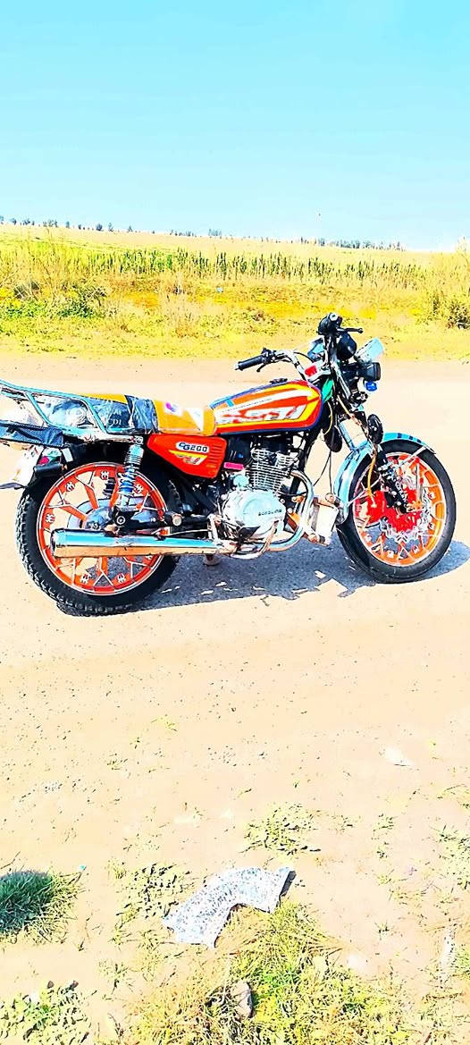 سلام عليكم دراجه سيفان البيع موديل 2024اوراق اصوليه كهربائيّ كلهة شغالة دراجه على  الشركة السعر خاص مكاني ديالى الخاص سراجق هاذه رقمي ***********
