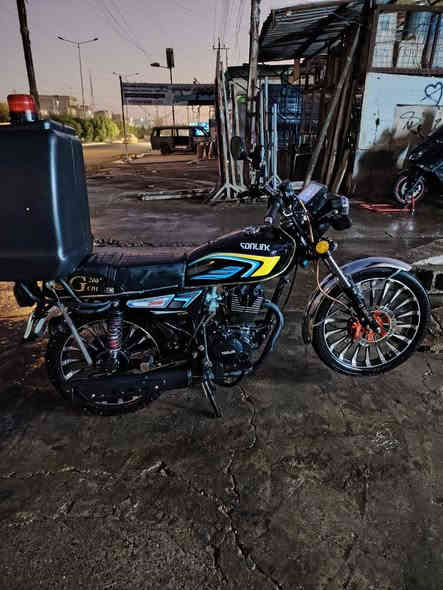 للبيع دراجة نوع شاينك موديل 2025جديدة استخدام قليل سعر 850وبيهة مجال حك الجية
المكان بغداد لحسينية ***********
