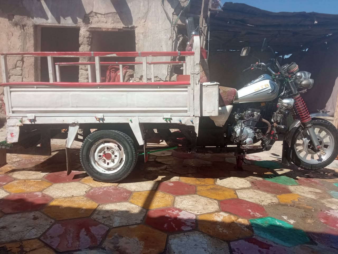 ستوتة MTR للبيع موديل 12 مكينة 2023 تخم تاير 
رقم وسنوية وراعيها موجود مداور شوكت ماتريد، السعر مليون 450


**إذا كنت صاحب هذا الإعلان وتريد حذفه لأي سبب، رجاءا أرسل رسالة إلى الدعم الفني**