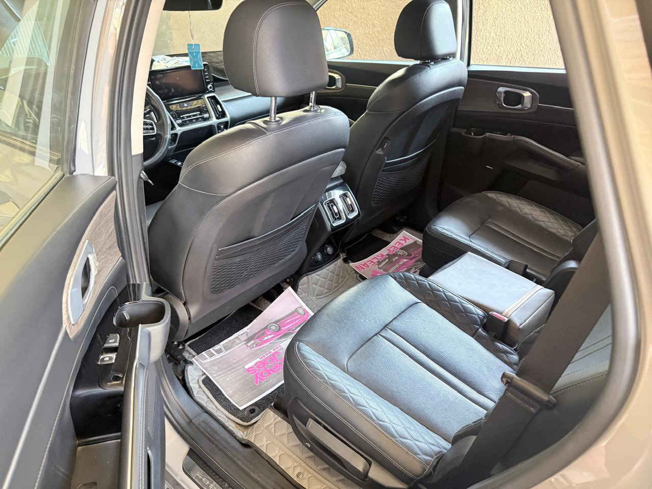 السلام عليكم للبيع ٢٢ برستيج تشغيل عن بعد تخم تاير سياره جديده بمعنى مكينه ٢٥٠٠ تيربو حادث موجود بلمنشور اتريد تحويل اتريد وكاله ماشيه ٥١ مكان بغداد محموديه ***********
