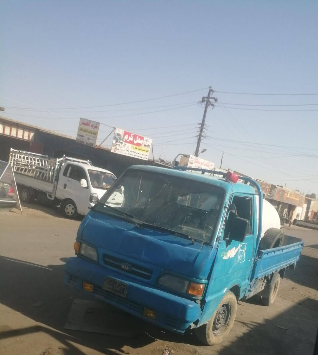 السلام عليكم كيا بنجو للبيع موديل 95 سياره جاهزه حلوه جير ومحرك شرط امها امبار فحص سعرها15 مكاني صلاح الدين تكريت***********
