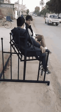 مرجوحة أطفال
📝 مرجوحة متينة وآمنة، مناسبة للاستخدام داخل المنزل أو في الحديقة، تصميم مريح للأطفال
🎨 اللون: (أسود) 
⚖️ تتحمل وزن: ثلاث أشخاص 
💰 السعر: (200) 
📍 #العنوان (#ديالئ #قريت #الزهيرات) 
: (خدمة توصيل داخل #ديالئ فقط) 
الهاتف  *********** #الجميع
