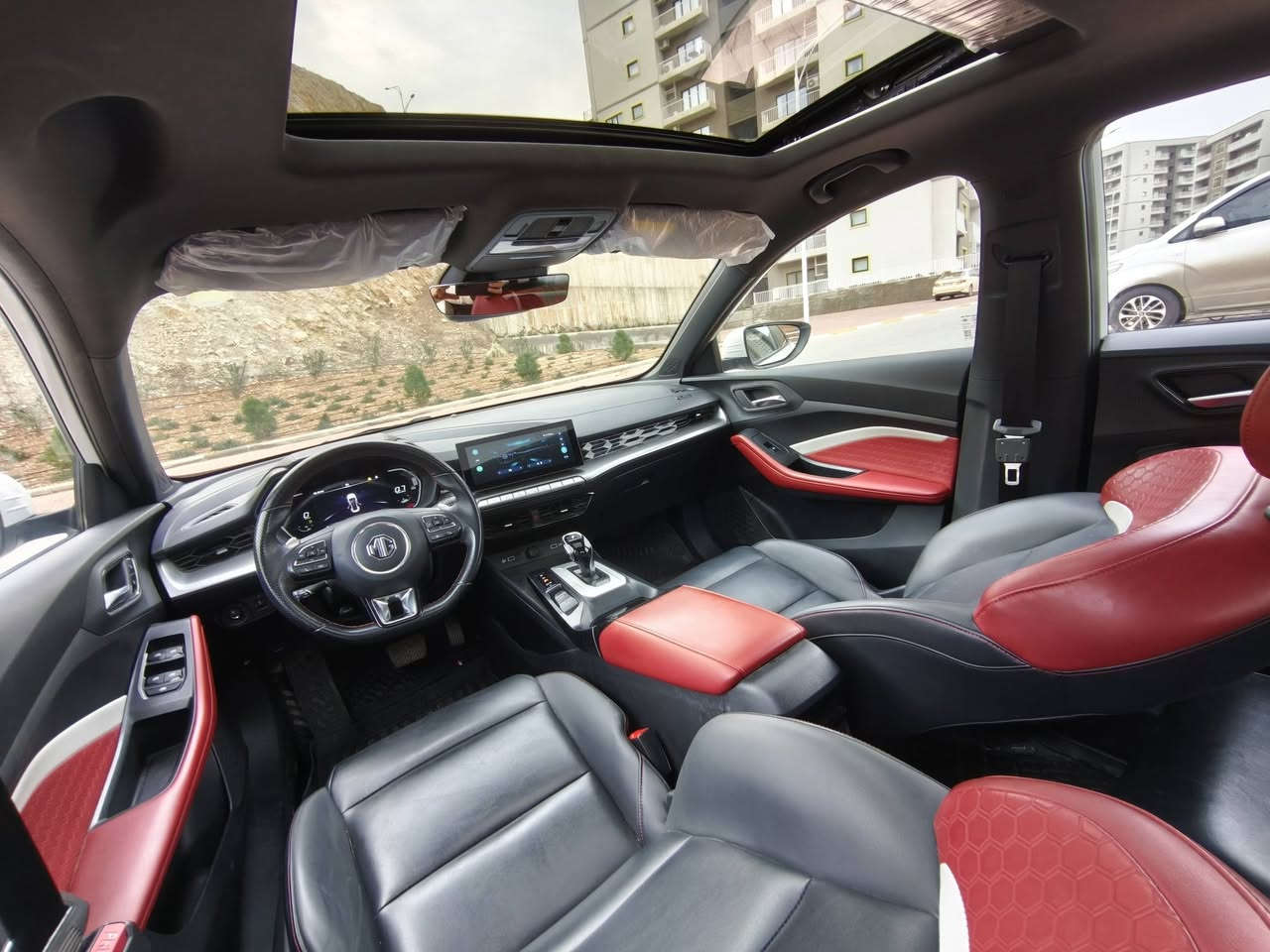 Mg Gt 2024 luxury 
 فول مواسەفوات ، ژ.م (***********) ٥ ساڵ زەمانی شەریکەیەی ماوە ، mg gt ئەسلیە تۆربۆ ، لە دەعامی بۆ دەعامی بە شەرت تەنها پەلەیک کارت و پەلەیک pdr هەیە رەسمی سۆنەرم داناوە ، تەنها ٣٣ هەزار ڕۆشتووە ،گێر و مەکینە و هەموو گیانی بە شەرت ، کامێرا ٣٦٠ ، ڕادار ، کوشن کارەبا ، گێچ ئەلکترۆنی ، ئاوێنە شەفت ، گێری سەر سوکان، گێر کوبرا ، واتا لەم جۆرە فول تری نیە ، بە ناوی خۆمەوەیە ، نرخ ١٢٧ وەرەقە و کەمێک مەجال. تێبینی/ ٣٥٠ هەزار غەرامەی تێدایە راستەوخۆ دوای مامەلە وەری دەگریتەوە.
