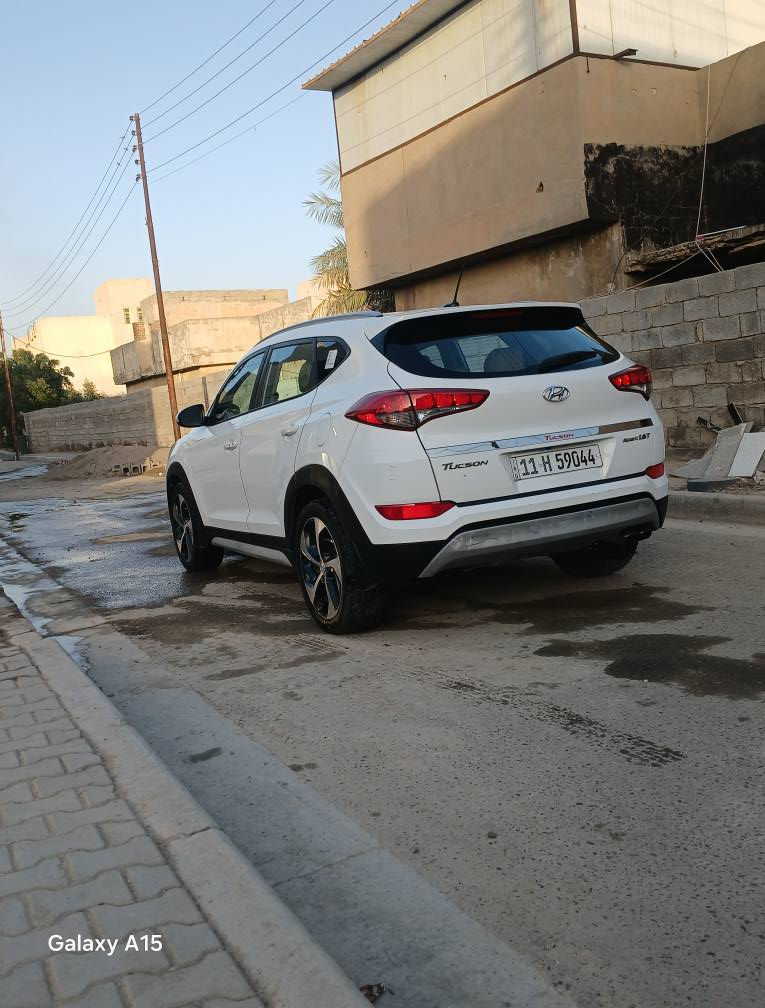 سلام عليكم توسان موديل 2017 أمريكي ليبل واحد محرك ١٦٠٠ تيربو كير محرك تبريد صدر امامي خلفي تخم تاير كله مكفول سياره فول ما عدا الفتحة.   بصمة شاشة تحكمات ستيرن كشناتا تدفئة لاذارات حساسات أمامية خلفي  كامرة امامية  كامرة خلفية سبورت حساسات بل جاملغات  سياره جاهزه من كلشي ماتعرف عليها الف سيارة احلة من صور رقم بغداد دولي انكليزي سنويه ٢٩تحويل بسمي تحويل مباشر سياره احله من صور سعر ١٤٥ وبيهه مجال شي بسيط لشراي هاتف  《***********》
***********
