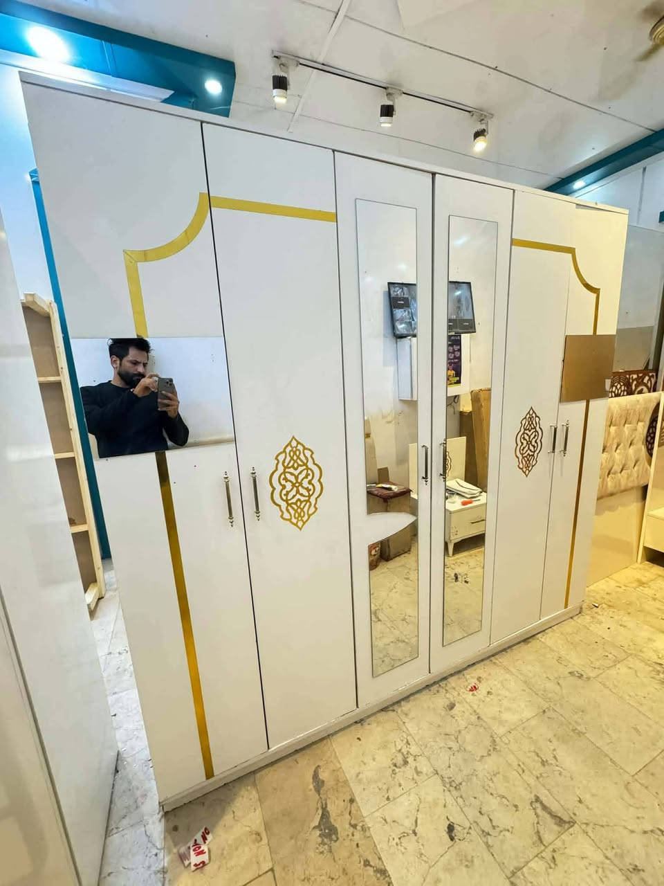 5قطع سعر 275،عنوان نجف حي جزيزه @إشارة


**إذا كنت صاحب هذا الإعلان وتريد حذفه لأي سبب، رجاءا أرسل رسالة إلى الدعم الفني**