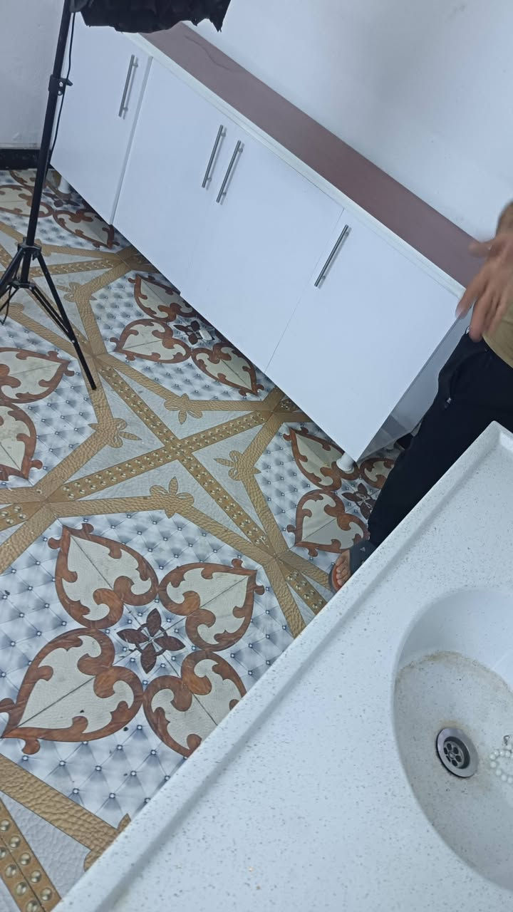 كاونتر في دي اف ٣ قطع كلش نضيف وجديد وصالي اقل من شهر من اشتريته *********** وتساب
