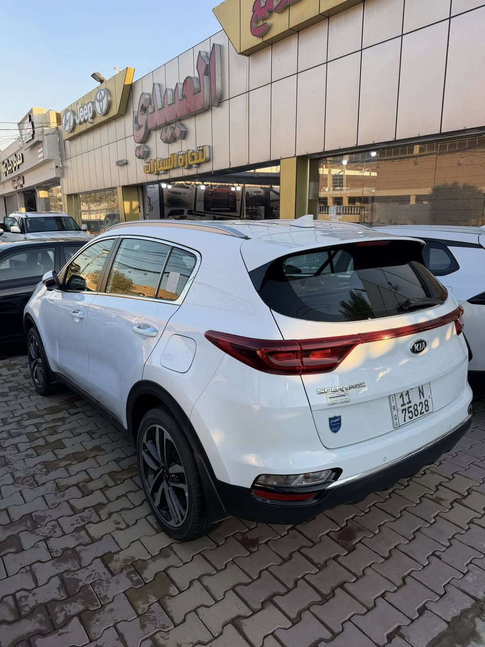 السلام عليكم كيا سبورتج موديل 2021 خليجي رقم بغداد بأسمي تحويل مباشر سيارة مكفوله من الصبغ و البارد 
مكان السيارة بغداد 
سعرها ((207)) وبيها مجال للشراي 
محرك: 2000 دوش 
ماشيه 72 الف كيلو فقط 
مواصفات 
1_شاشه 
2_كامره خلفية 
3_شاشه اعطال 
4_قطعتين تبريد 
5_اشاير بل مري 
6_حساس امامي خلفي وجانبي 
 7_مري شفط 
8_اشاير مري 
9_تحكم وضعيات قيادة 
10_ويل كب بلاد
11_كشافات اماميه 
12_داخل لونين 
13-تحكم استيراً جهتياً 
14- ويل كروم حجم 18 
15- نفكيشن
16- يدات نيكل 
للاستفسار: *********** يوسف
