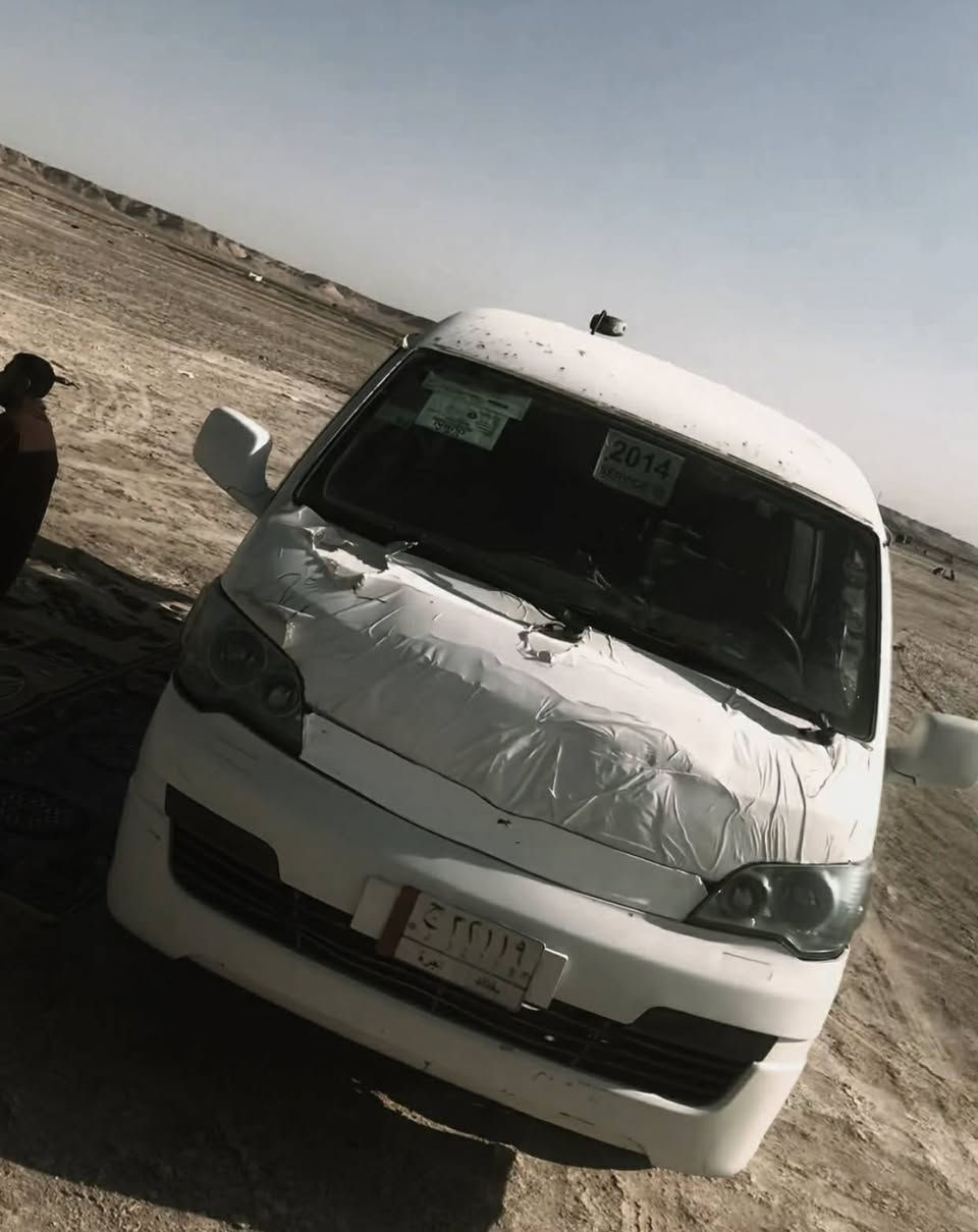 السلام عليكم جنبي موصليه موديل 2014 مكينه جديده كير اكسن جدد حداديه وره وكدام كله جديد تخم تايرر جديد كهربائيات كلها شغاله السعر...... ٣٥ وبيها مجال
مكاني نجف ///***********
