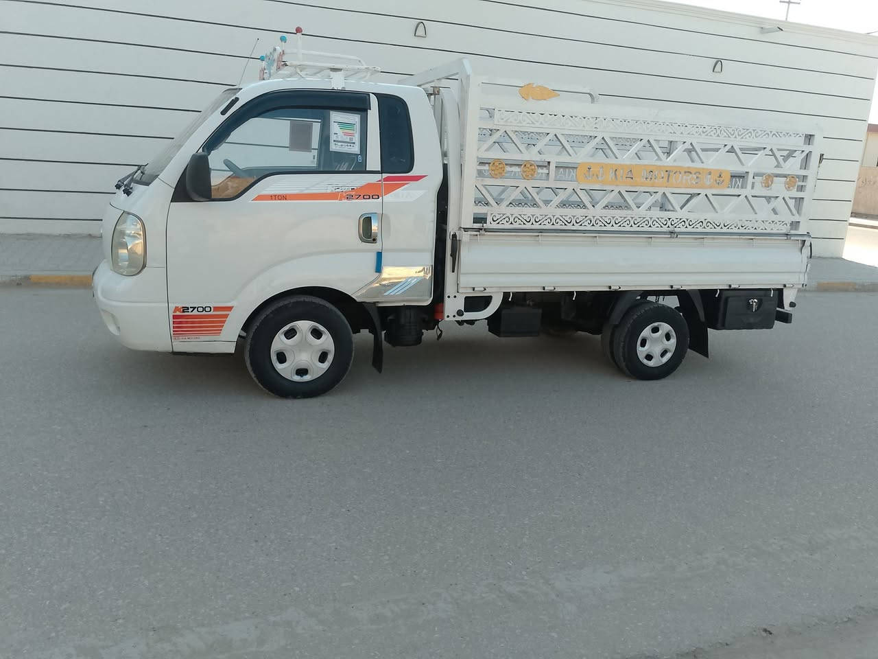 كيا للبيع موديل 2007 مكفوله كفاله عامه مفتوحه 2700 سيارة جديده سنويه مجدده لل 2028 تحويل ثاني يوم الاستفسار ***********
