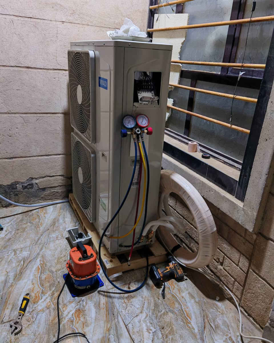 ورشة الاخوين للتبريد والتكييف 
نصب سبالت ❄️
غسل السبالت 🥶
صيانه جميع اجهزة التبريد الكهربائيه ✅
مواد احتياطيه اصليه ✅
شغل درجه اولى موقعي 🏫

للاتصال او واتساب📞 ***********
