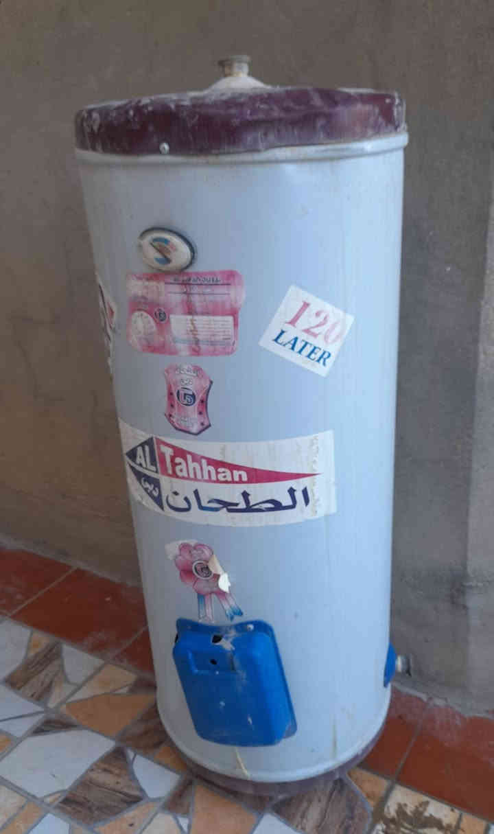 كيزر للبيع مستخدم كلشي مابي شغال
السعر 40الف المكاني تكريت القادسيه هذا رقمي ***********
