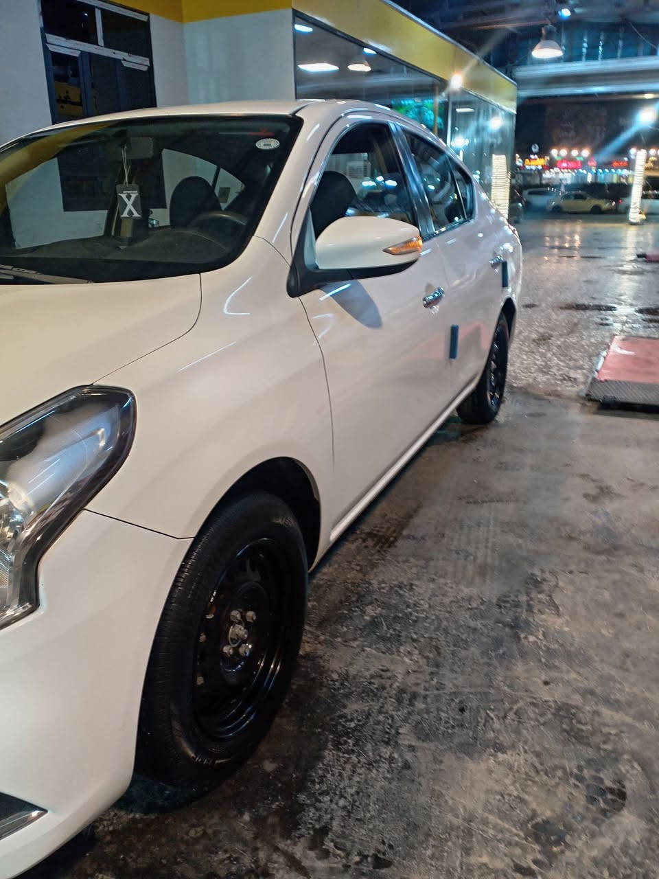 بعد التحيه والسلام
للبيع سني موديل 2024 مصري السعر 120
مكفوله من الصبغ والتبديل
بيه بس شخط بسيط مابين ومكحل
الشخط مآشر عليه بالصوره بسيط ومابين
الممشى 26 سياره جديده
قطعتين تبريد إشاير مري شاشه كار بلاي 
شباج ودعاميه شكل الجديد ام النيكل
رقم أربيل الجديد وبسمنا شرط التحويل 
للاستفسار الاتصال *********** 
مكاني بغداد البلديات
