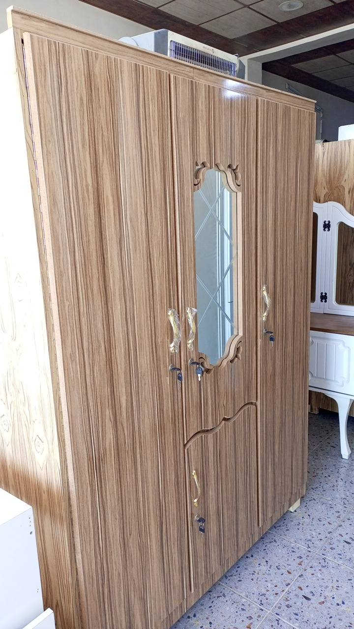 العنوان كركوك نهايه أسرى مفقودين مقابل دوميز معرض يونس نجار للاستفسار ***********
