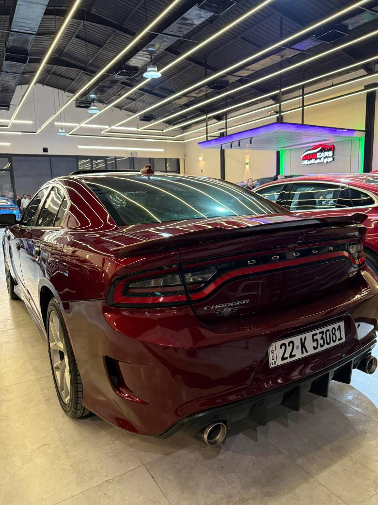 دوج جارجر موديل 2019
وكالة هارلم gt plus لون مميز
فول مواصفات واحد على واحد
بيها كرت يم البك وبارد بالباب قدر كف
رادار جانبي مري هيتر 
سلايت روف
كشن كنتارة
تدفئة تبريد 
كشن خزن  ستيرن كهربائي تدفئة
شفتات 
لايت زينون اصلي
عداد 260
ماشية 80الف
السعر 275
***********
*********** موصل, نينوى
