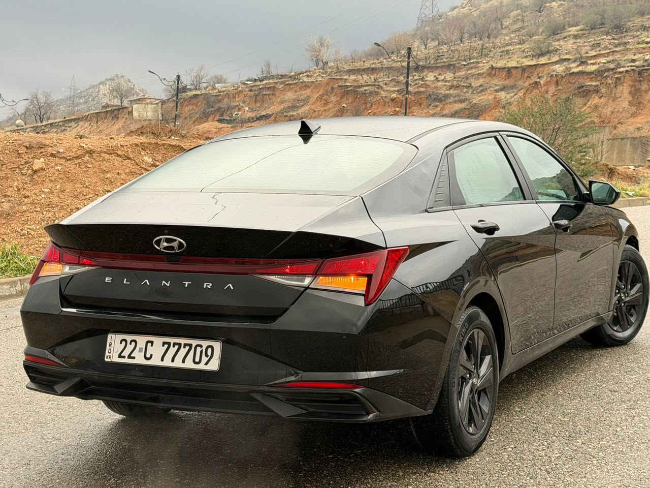 السلام عليكم ورحمه الله 
هونداي النترا موديل 2021 
🔥🔥🔥🔥
سعر جواااا السووق 118 👉🏻👉🏻👉🏻👉🏻
مواصفات السياره 
بص بصمه ابواب بصمه تشغيل 
شاشات ديجيتال 
رادار امامي رادار جانبي 
توقف ذاتي 
تحكمات ستيرن 
تحديد مسار الشارع 
كروس لتثبيت سرعه الشارع 
كشنات هيتر 
كشنات مخملي 
شاشه اعطال السياره 
شاشه جي بي اس ملاحه 
كاميرا دواره خلفيه 
ويلكم كروم بحجم 18 انش 
محرك حجم 2000 دوش 
جير 8 نمره بنظام سي في تي 
🔥🔥🔥
وبعد بيها مواصفات 
المحرك الجير بحاله ممتازه 
الاستفسار اتصال هاتفي مباشر 
***********
***********
خابر وتؤمر📱
