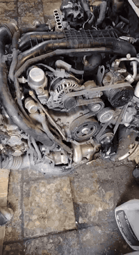 سلام عليكم محرك سوبارو WRX حجم  16 كامل التفرعات مع الكير  turbo GDI للستفسار ***********
