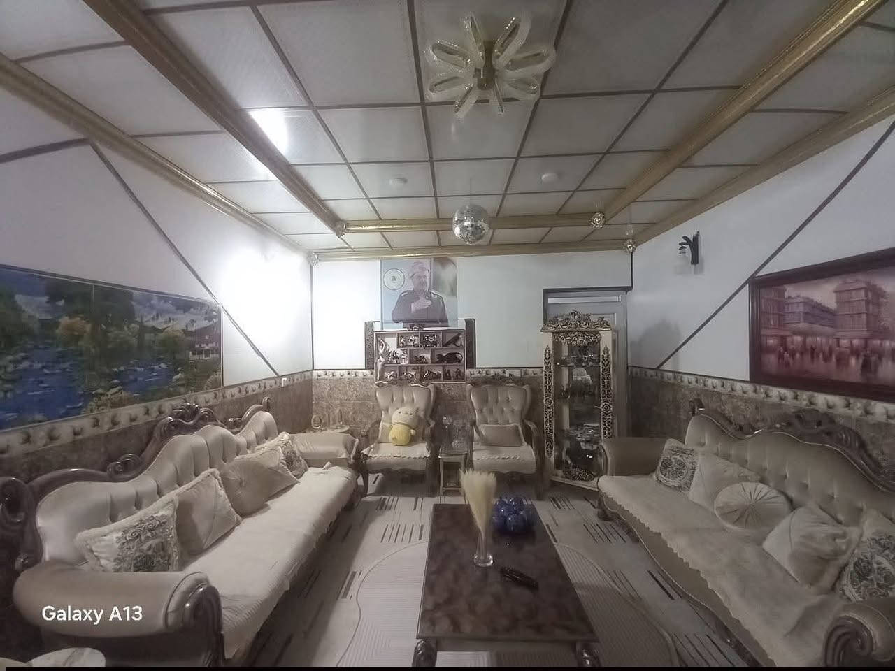 #دار للبيع:-- مساحة 200
#موقع:- بنجاعلي داخل سوك 
➖➖➖➖➖
#فرع عريض 
#بناء فول مواصفات
#فول سيراميك
موقع مميز جدا
________
محتويات 
#غرفتين نوم+مطبخ+هول +استقبال +صحيات 
_______________
سعر 80مليون بي مجال
__________________
للاستفسار اتصال عالرقم
 ***********
***********
او راجع مكتب عقارات اسيا
