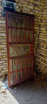 باب تسكام • ٢٫٠٨م×٩٠سم • جرجوبة ٢٫٢٠م×١م