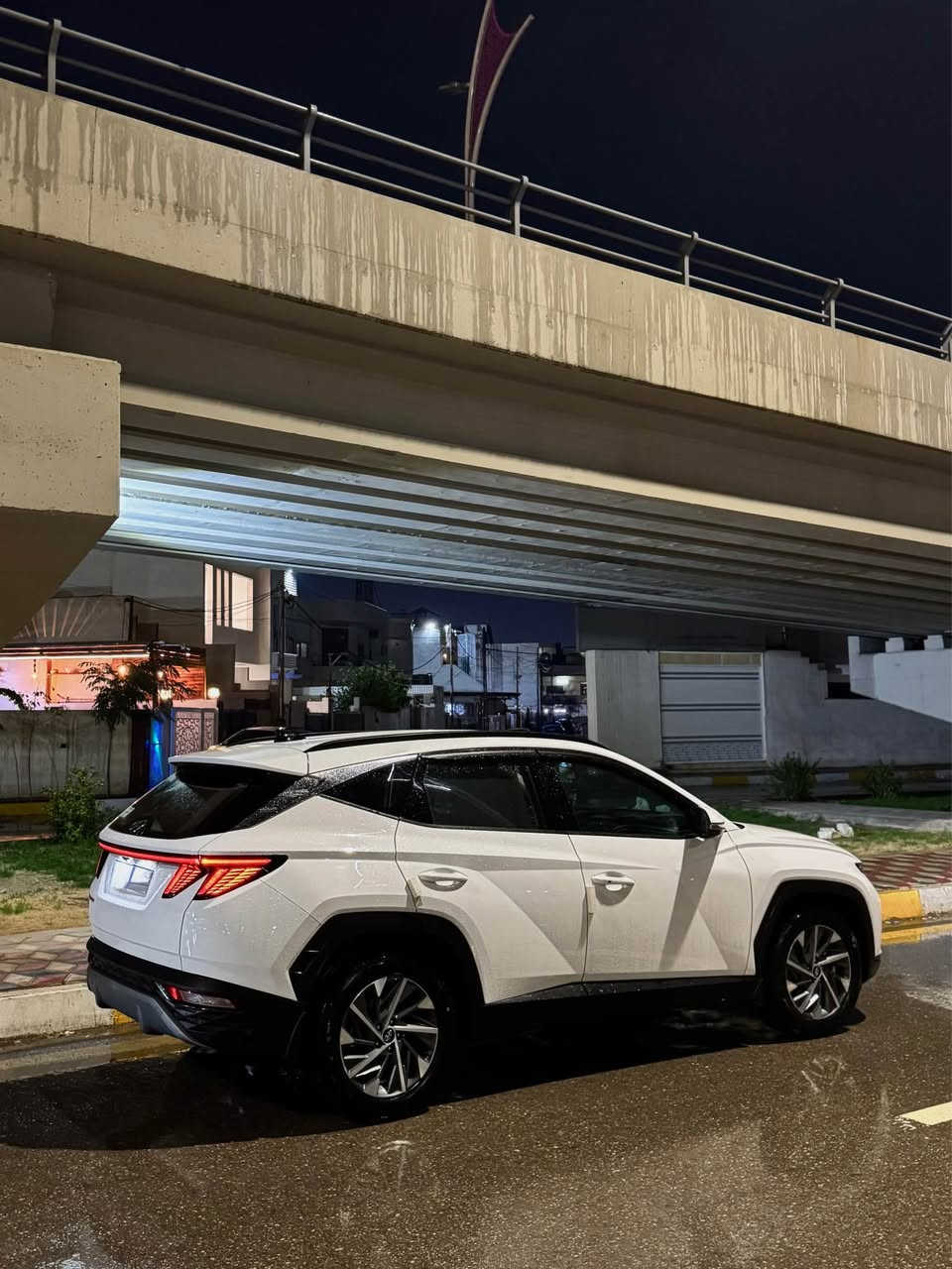 Hyundai Tucson 
توسان 
الموديل : 2024
اللون : ابيض 
الوارد : خليجي 
سعة المحرك : ٢٠٠٠ دوش المرغوب
الممشى : ١٩.٠٠٠ الف كم
الضرر : كلين تايتل 
مواصفات : 
شاشة كبير ، حساسات امامي خلفي ، كامرة خلفية ، لايتات زينون ، لايت امامي متحرك ، شحن لاسلكي ، تبريد قعطتين ، و الباقي معروف ••••
السعر : 228$ مجال بسيط
مكان السيارة : كركوك 
رقم موبايل : *********** كركوك, العراق
