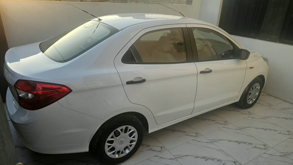 ڤۆرت ڤیگۆ2016سپی بەفری گیروومەکینەی نەکراوەتەوە130هەزاررۆشتووەیەک پارجەی بۆیاغ بیناوگرتن رەسمی سۆنەریم داناوە هیچ مەسرووفی تیانییە سەنەوی تەواوبوونرخی 78قوفڵ بۆپەیوەندی ***********لەسلیمانیم السليمانية, العراق
