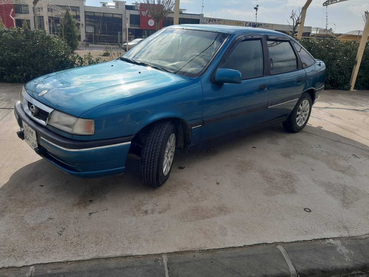 فيكترا للبيع موديل ٩٢ عام صبغ جمالية بدون دعم شرط تحويل مكينا 20 سعر ( 37$ ) رقم تلفون ***********
