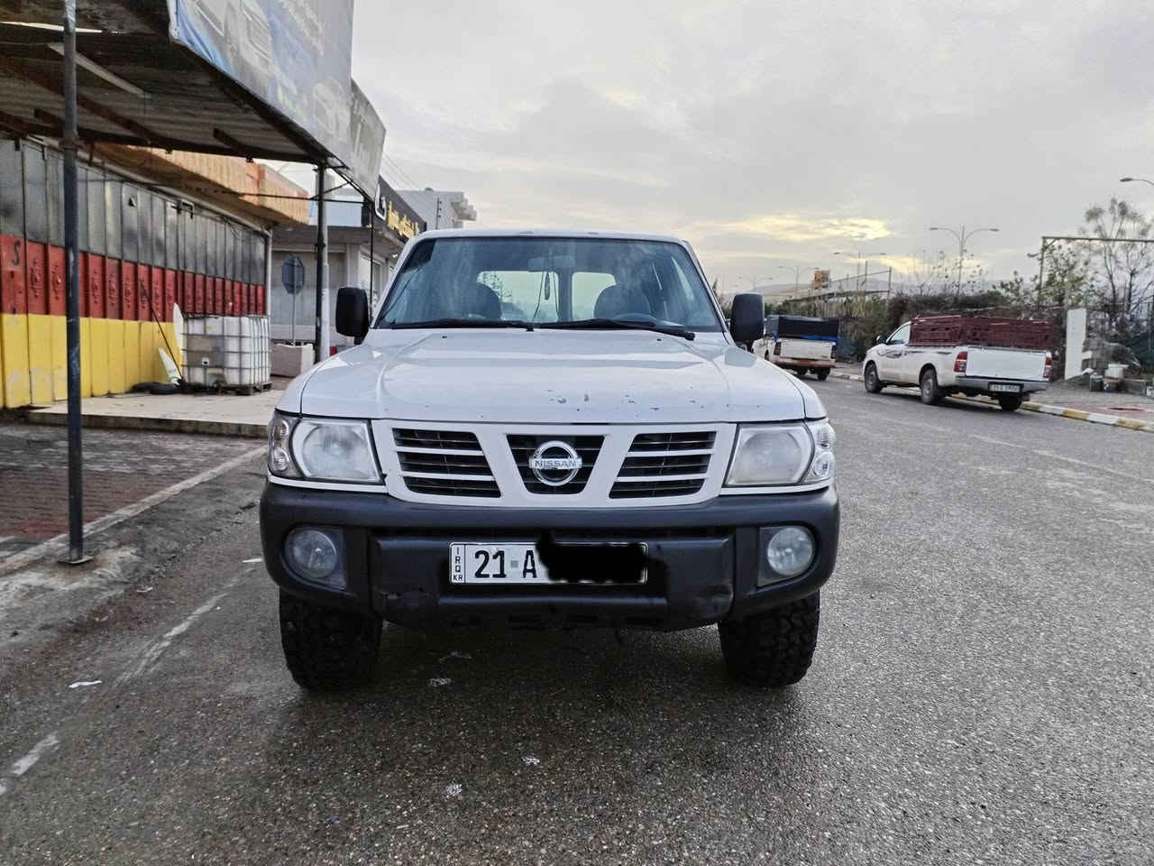 پترول مودیل 2002ناوبۆر   قایش قوری بیلاد .  شاشە ئایپاد 
رەقەم سلێمانی  کارتی بەنزینی  هەیە   سەنەوی   تازەیە2028 گێرو مەکینەی عەکسل بەشەرت پیشو داوای لیدروای نیە بویاخ دەرگایی سایەقی  بویاخە بیلیدراو گوراو 

دوو پلەی بچوکی بویاخی هەیە  سعرشی 107گلاو مەعمەلە 

 ***********  شوین چمچمال

ئەدمین وەرگرە
