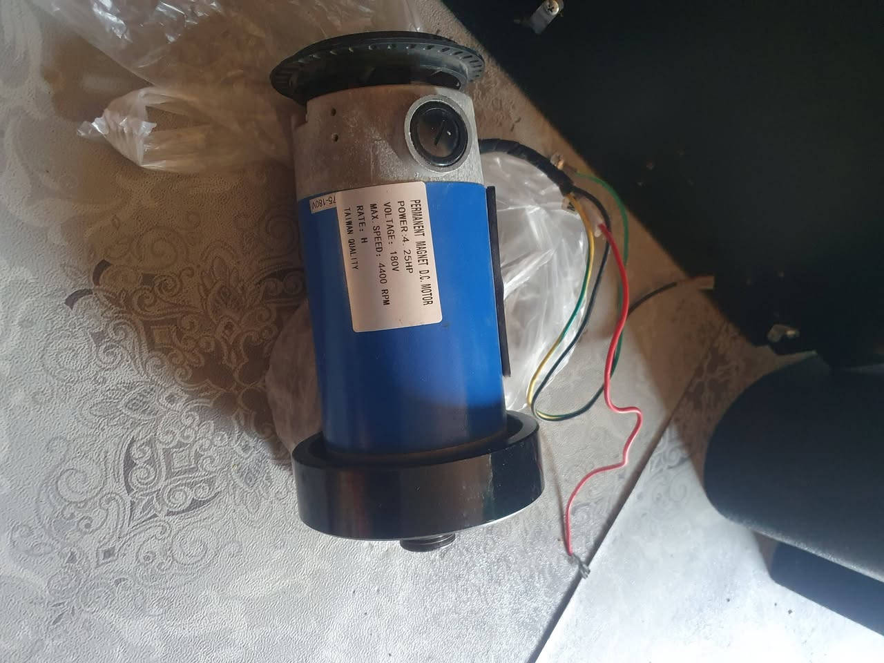 للبيع قطع غيار جهاز جري لشركة هاوس جيم 
ماطور جهاز جري سعر 55 ألف 
القايش سعره 35 ألف 
لوحة خشبيه سعرها 35 ألف 
الشراي يتواصل خاص مفتوح


**إذا كنت صاحب هذا الإعلان وتريد حذفه لأي سبب، رجاءا أرسل رسالة إلى الدعم الفني**