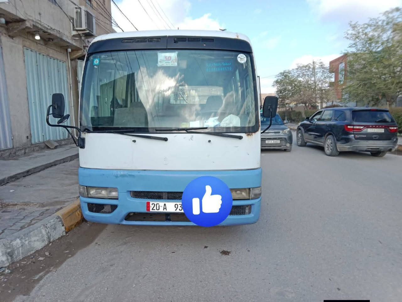 السلام عليكم كوستر نيسان للبيع 2002 مكينه كاز السياره جاهزه رقم انكليزي مكاني  بالحله ***********
