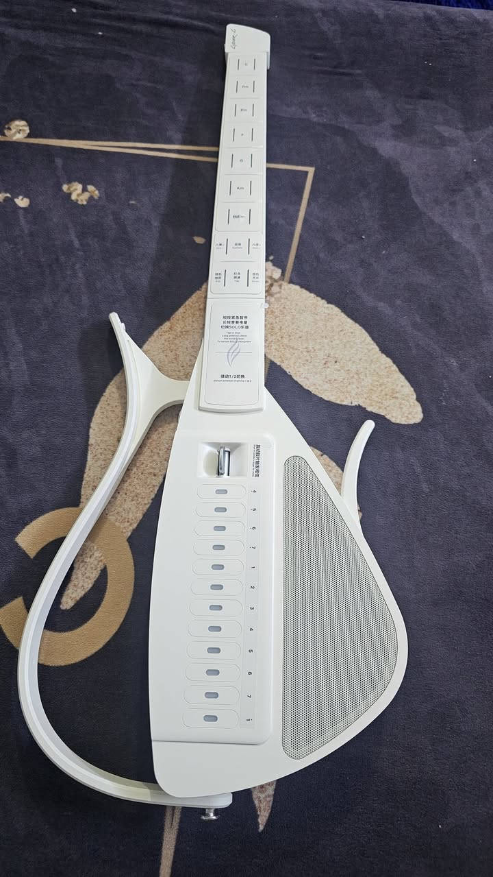 شنو شكد بيش ماعرف
قيمو من يمكم القطعه قويه


**إذا كنت صاحب هذا الإعلان وتريد حذفه لأي سبب، رجاءا أرسل رسالة إلى الدعم الفني**