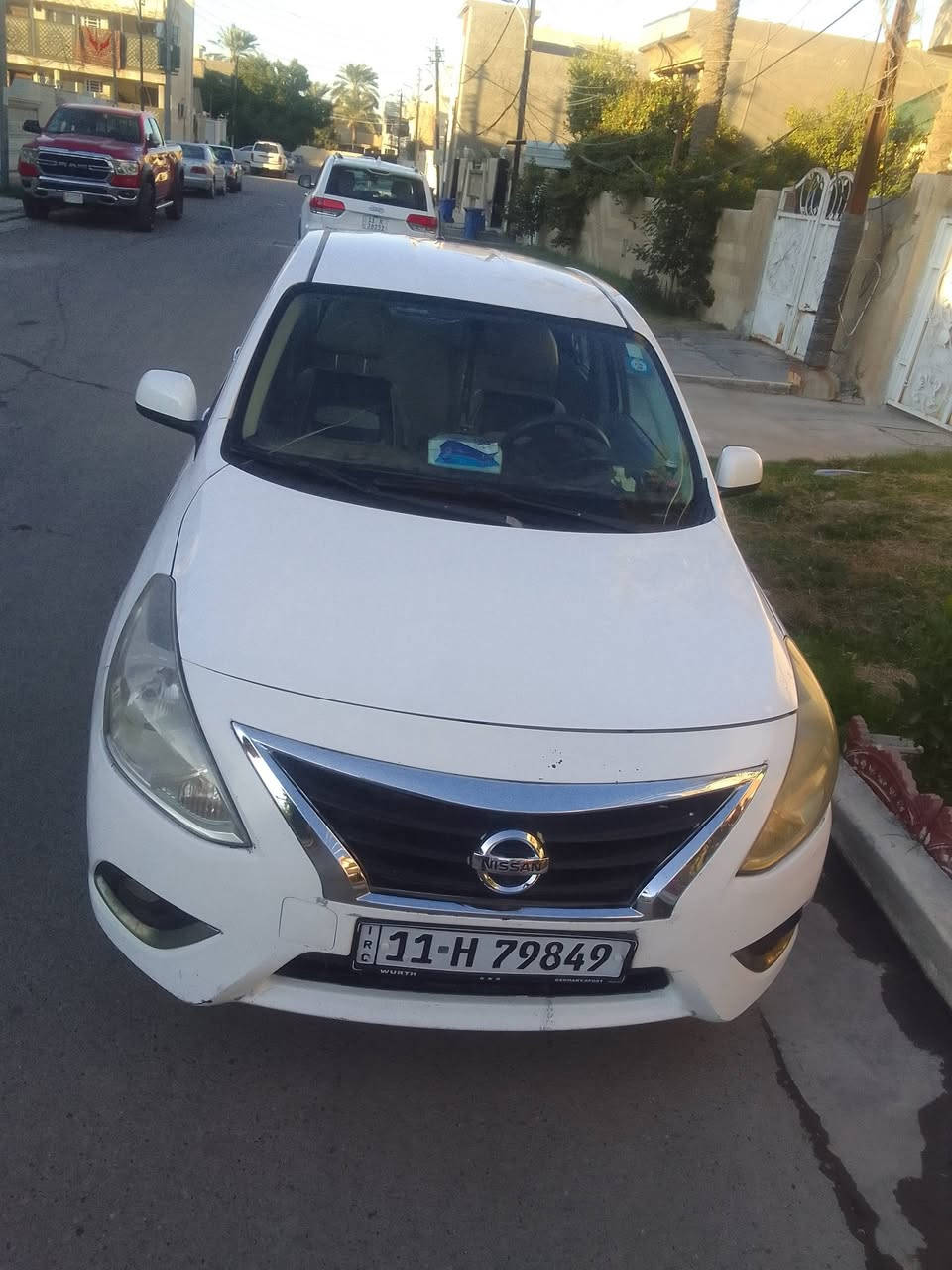 سني موديل 19
ماشيه 222
بيه طخطخات بسيطه 
ابليته الزركه المقدسه 
السياره خير من الله سياره لوما معوز فلوس ما أبيعها السياره سعرها 105 والعنده يصيح بات هاتف ***********
