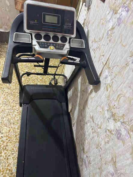 جهاز جري مستعمل مع قرص وحزام وماطور تدليل يتحمل وزن 155 كيلو 
تلفون ***********
السعر الكل 250 الف دينار كربلاء
