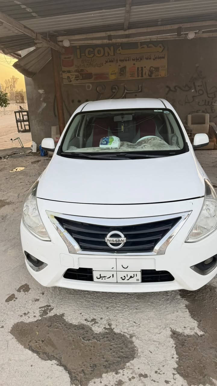 نيسان صني موديل 20 هندي ام البليته الزركه شاشه كامره تحكم ستيرن حساس خلفي بيها قطعه وحده صبغ باب السايق فقط بدون دواخل وبيها باردات شوف العين قليله 
حداديه 70 %
السعر105 وبيها مجال 
مكاني نجف كوفه 
رقم الهاتف ***********

